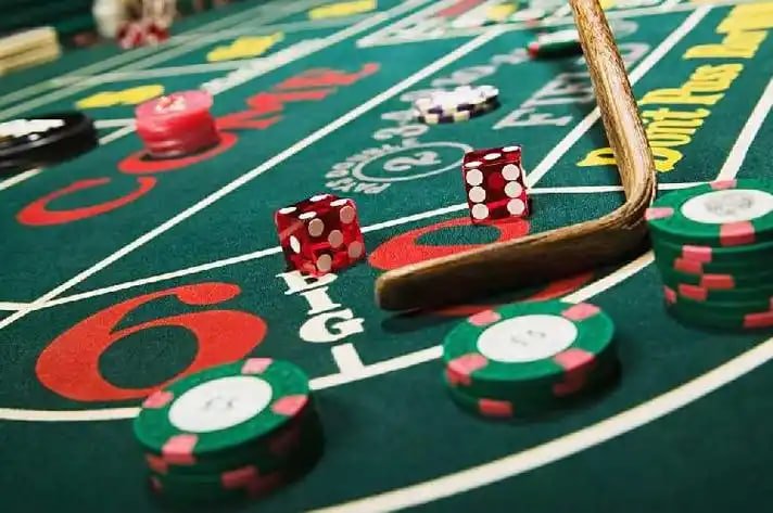 jiliok link platform lobby showing slots and live casino sections
